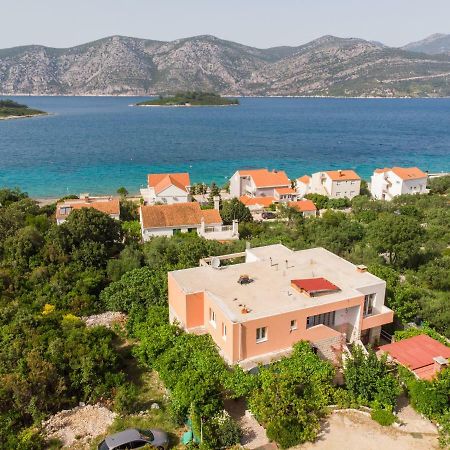 Apartment Slavka Račišće Eksteriør billede