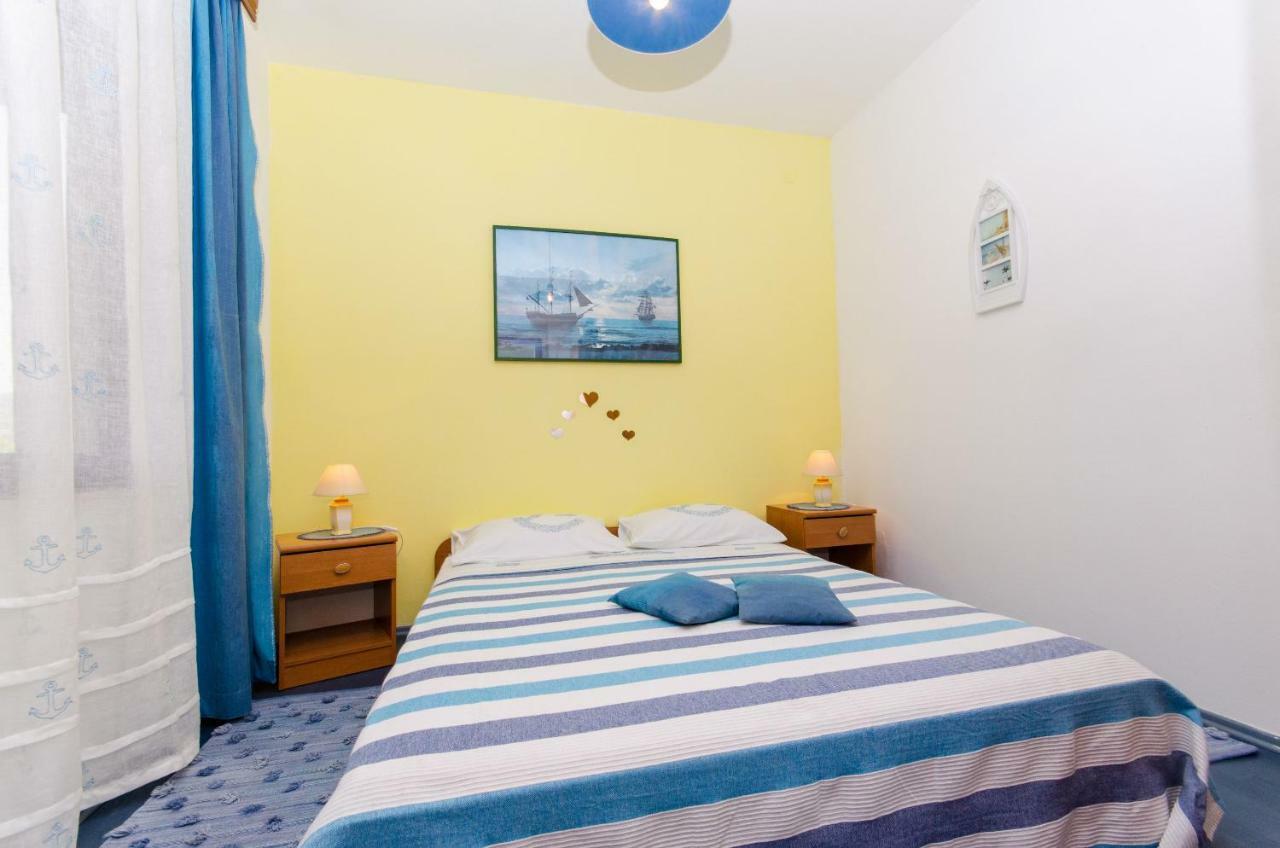 Apartment Slavka Račišće Eksteriør billede