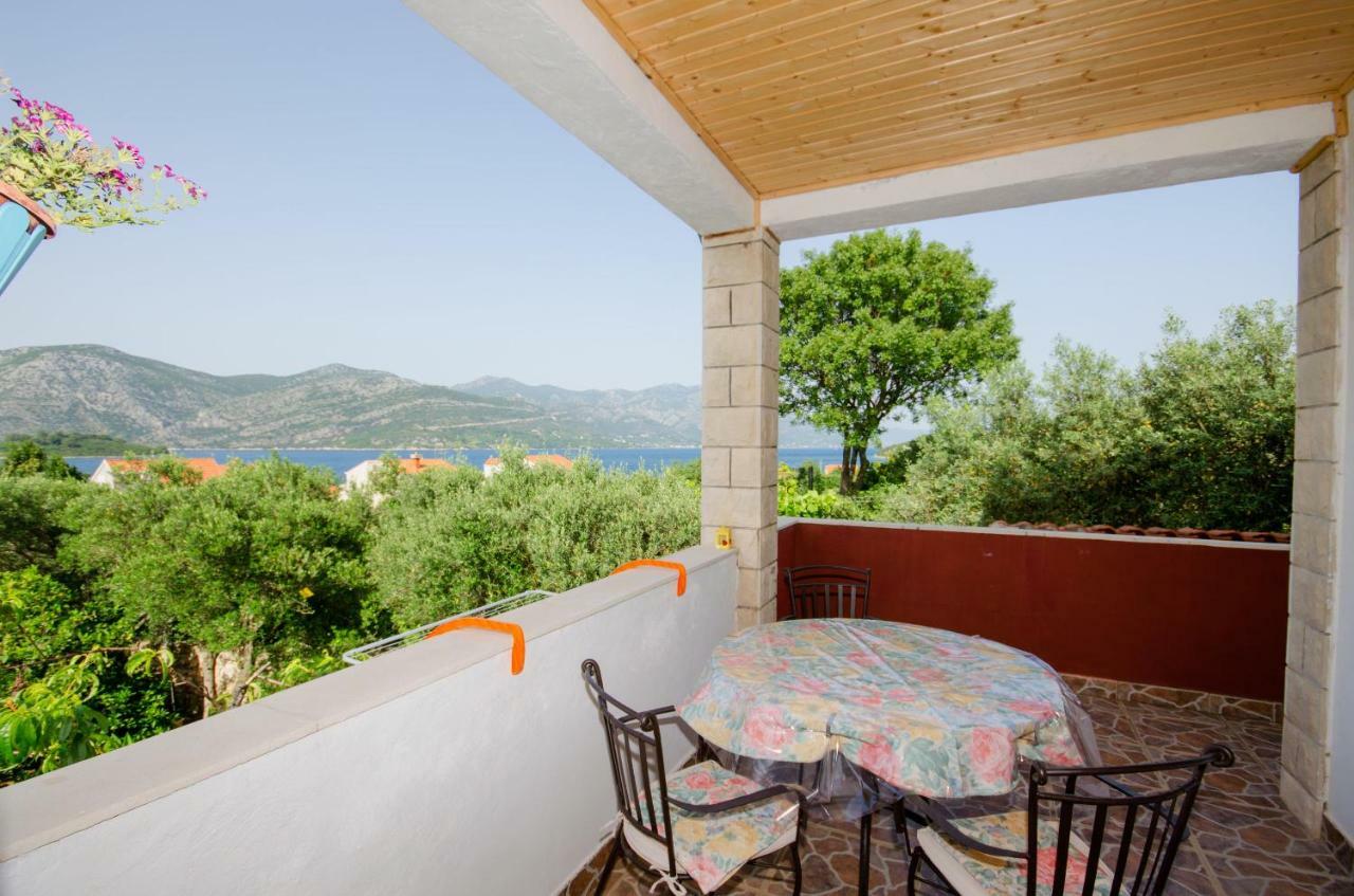 Apartment Slavka Račišće Eksteriør billede