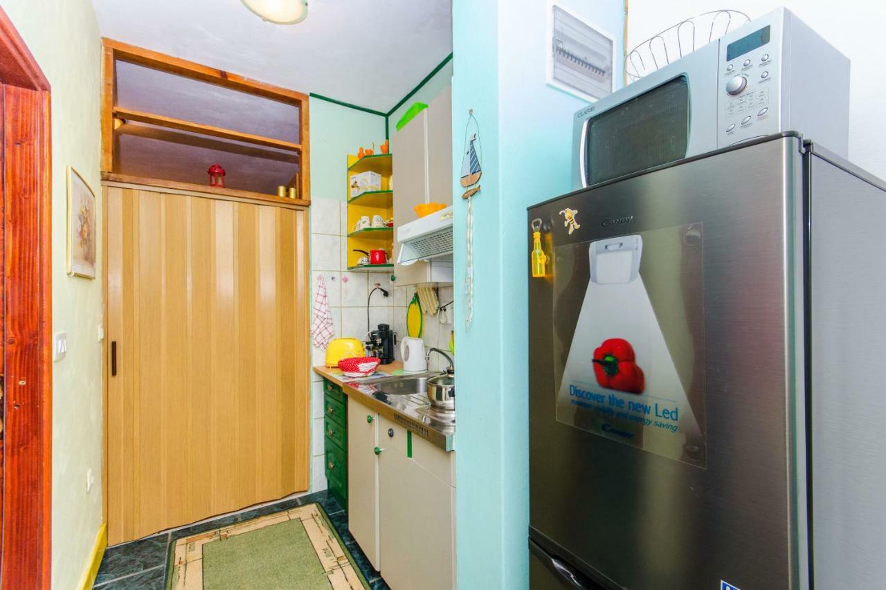 Apartment Slavka Račišće Eksteriør billede